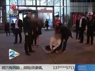 成人穿纸尿裤上厕所视频,成人上厕所新体验揭秘