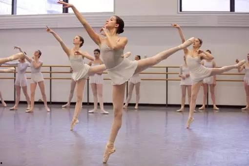 成人学舞蹈前后变化视频